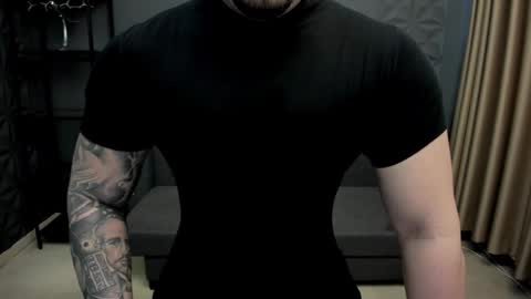 Snapshot of tonywilcoxx chatting on 02-20-25, 05:44 TonyWilcox online show from 02-20-25, 05:44