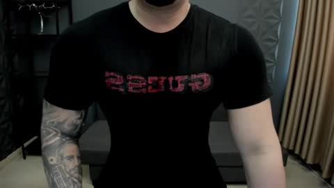 Snapshot of tonywilcoxx chatting on 02-22-25, 09:23 TonyWilcox online show from 02-22-25, 09:23