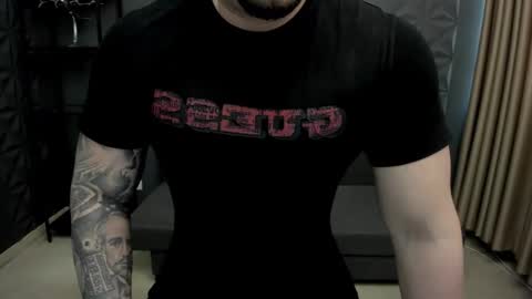 Snapshot of tonywilcoxx chatting on 02-23-25, 09:11 TonyWilcox online show from 02-23-25, 09:11