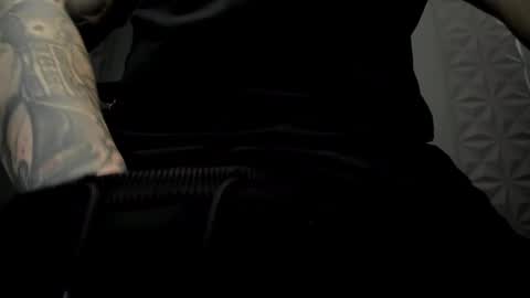 Snapshot of tonywilcoxx chatting on 02-24-25, 09:21 TonyWilcox online show from 02-24-25, 09:21