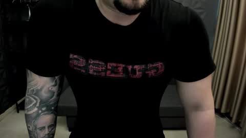 Snapshot of tonywilcoxx chatting on 02-28-25, 11:14 TonyWilcox online show from 02-28-25, 11:14