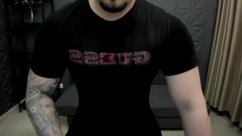 Snapshot of tonywilcoxx chatting on 03-04-25, 05:11 TonyWilcox online show from 03-04-25, 05:11