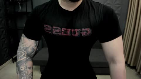 Snapshot of tonywilcoxx chatting on 03-07-25, 11:29 TonyWilcox online show from 03-07-25, 11:29