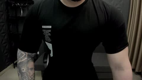 Snapshot of tonywilcoxx chatting on 03-10-25, 05:22 TonyWilcox online show from 03-10-25, 05:22