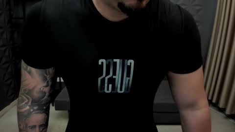 Snapshot of tonywilcoxx chatting on 09-13-25, 05:29 TonyWilcox online show from 09-13-25, 05:29