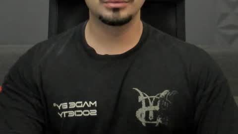 Snapshot of tonywilcoxx chatting on 10-08-25, 05:49 TonyWilcox online show from 10-08-25, 05:49