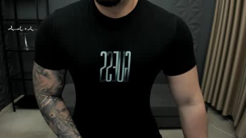 Snapshot of tonywilcoxx chatting on 10-14-25, 05:30 TonyWilcox online show from 10-14-25, 05:30