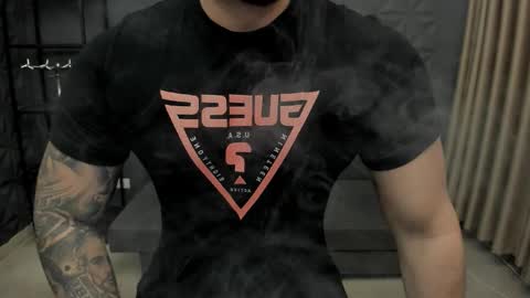 Snapshot of tonywilcoxx chatting on 11-05-25, 05:51 TonyWilcox online show from 11-05-25, 05:51