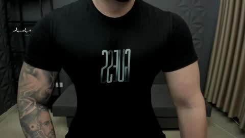 Snapshot of tonywilcoxx chatting on 11-08-25, 07:19 TonyWilcox online show from 11-08-25, 07:19