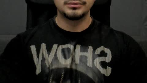 Snapshot of tonywilcoxx chatting on 11-10-25, 06:01 TonyWilcox online show from 11-10-25, 06:01