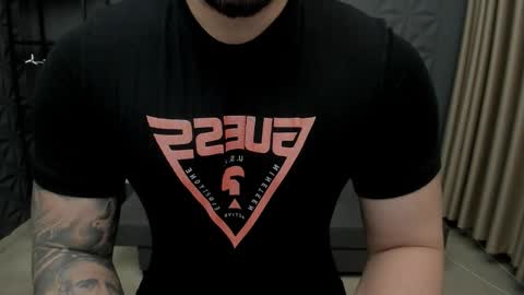 Snapshot of tonywilcoxx chatting on 11-21-25, 05:39 TonyWilcox online show from 11-21-25, 05:39