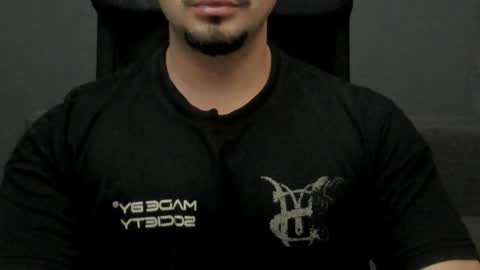 Snapshot of tonywilcoxx chatting on 11-23-25, 06:13 TonyWilcox online show from 11-23-25, 06:13