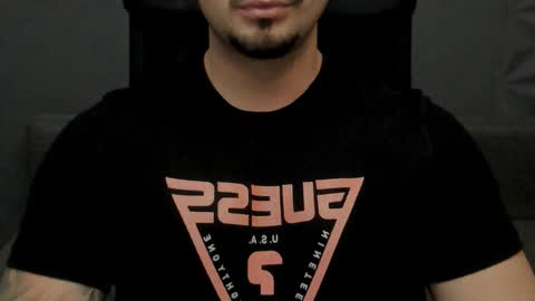 Snapshot of tonywilcoxx chatting on 11-27-25, 05:42 TonyWilcox online show from 11-27-25, 05:42