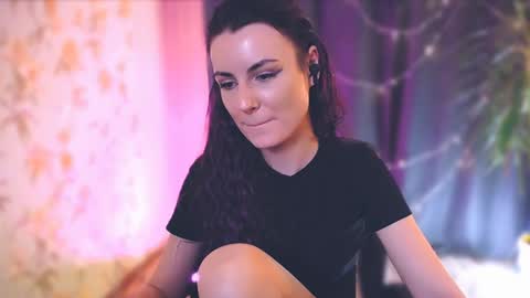 Snapshot of too_beautiful chatting on 01-13-25, 02:18 Elizabeth online show from 01-13-25, 02:18