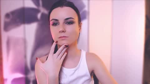 Snapshot of too_beautiful chatting on 01-25-25, 07:18 Elizabeth online show from 01-25-25, 07:18