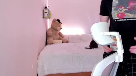 toohornyserj online show from 01-23-25, 12:35