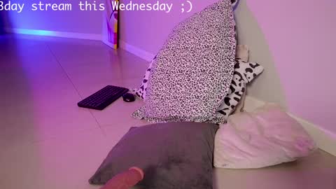 Snapshot of toomuch_wet_ chatting on 01-20-25, 02:25 Come find me on Fansly online show from 01-20-25, 02:25