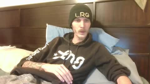 Snapshot of tootall803 chatting on 01-11-25, 04:48 TooTall803 online show from 01-11-25, 04:48