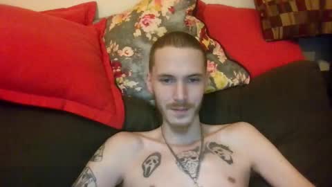 Snapshot of tootall803 chatting on 09-23-25, 12:02 TooTall803 online show from 09-23-25, 12:02