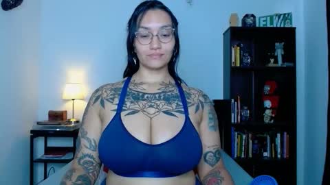 Snapshot of toothyy chatting on 05-16-26, 07:56 toothyy online show from 05-16-26, 07:56