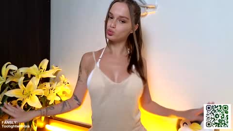 Snapshot of tootightwithbra chatting on 12-13-24, 05:49 Kira online show from 12-13-24, 05:49