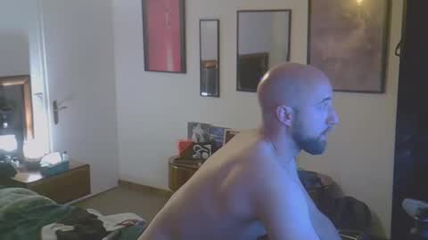 Snapshot of tootsybird69 chatting on 04-28-26, 10:37 tootsybird69 online show from 04-28-26, 10:37