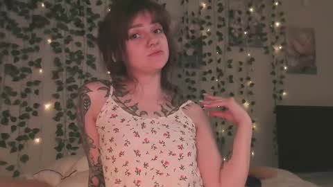 Alice and Sandra online show from 09-22-25, 10:39