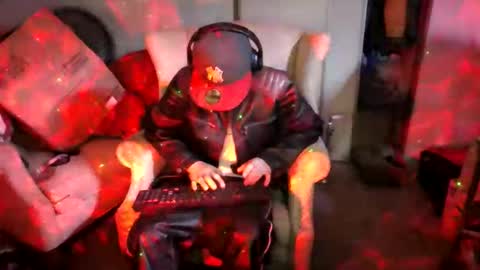 SagMeOreduceMe online show from 11-04-25, 07:18