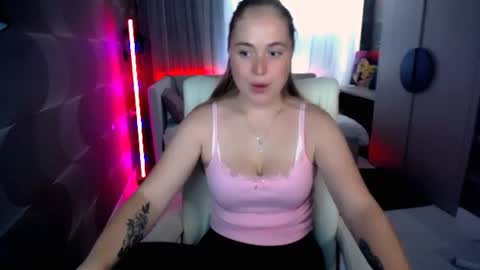 Snapshot of tori_blond chatting on 07-08-26, 05:12 tori_blond online show from 07-08-26, 05:12