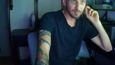 Tornado2156 online show from 11-30-25, 09:41