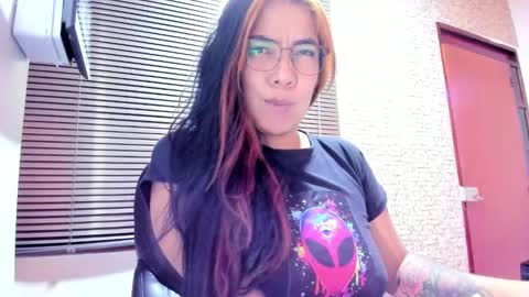 Snapshot of torres_karla chatting on 11-05-25, 09:20 karla online show from 11-05-25, 09:20