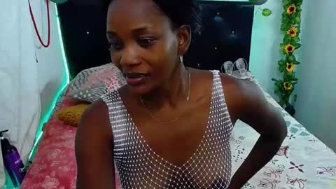 Snapshot of tory_montannaxx chatting on 01-25-25, 12:05 tory_montannaxx online show from 01-25-25, 12:05