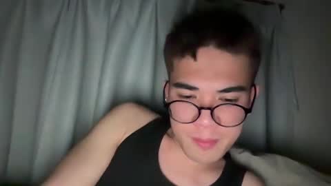 Snapshot of toshikaro0 chatting on 01-11-25, 06:01 Karo online show from 01-11-25, 06:01