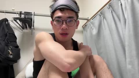 Snapshot of toshikaro0 chatting on 02-03-25, 05:03 Karo online show from 02-03-25, 05:03