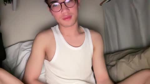 Snapshot of toshikaro0 chatting on 02-10-25, 04:36 Karo online show from 02-10-25, 04:36