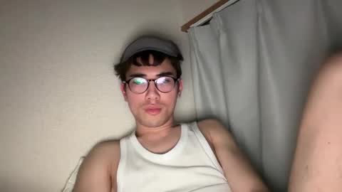 Snapshot of toshikaro0 chatting on 02-27-25, 05:36 Karo online show from 02-27-25, 05:36