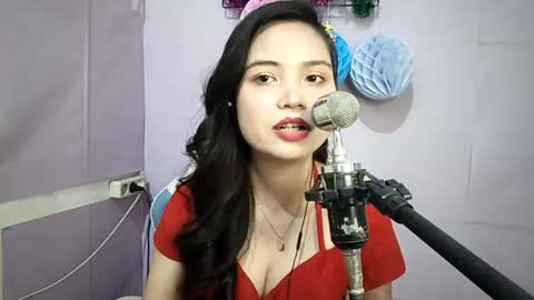 Snapshot of toshikoseaforth chatting on 05-26-26, 02:13 Emma online show from 05-26-26, 02:13