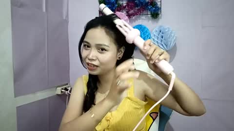 Snapshot of toshikoseaforth chatting on 05-29-26, 01:31 Emma online show from 05-29-26, 01:31