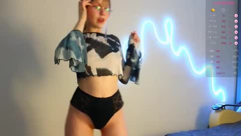 Snapshot of toshimori chatting on 02-17-25, 01:10 Toshi online show from 02-17-25, 01:10