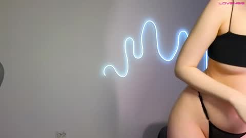 Snapshot of toshimori chatting on 11-20-25, 01:11 Toshi online show from 11-20-25, 01:11