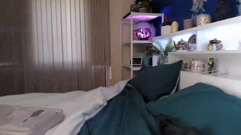 Milly online show from 05-20-26, 11:22