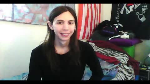 Snapshot of totalfuckingadorable chatting on 01-09-25, 06:59 Luna online show from 01-09-25, 06:59