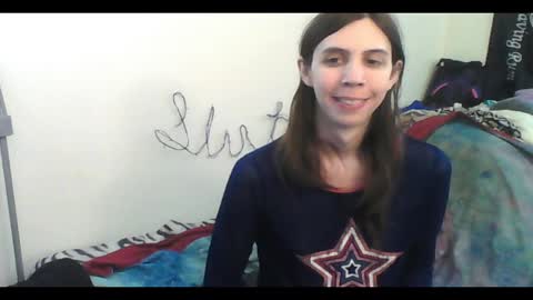 Luna online show from 11-04-25, 02:43