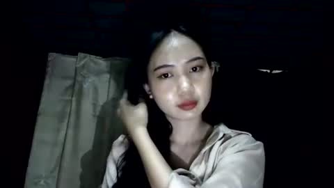 Snapshot of touch_by_touch chatting on 10-20-25, 11:21 touch_by_touch online show from 10-20-25, 11:21