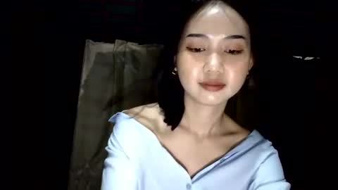 Snapshot of touch_by_touch chatting on 10-28-25, 04:27 touch_by_touch online show from 10-28-25, 04:27