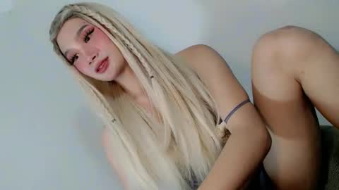 Snapshot of touch_my_body1 chatting on 05-28-26, 12:57 iloveyou AZ online show from 05-28-26, 12:57