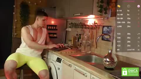 Snapshot of touch_of_eros chatting on 06-10-26, 11:20 Paul online show from 06-10-26, 11:20