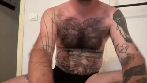 Snapshot of toutsexy chatting on 06-13-26, 04:49 toutsexy online show from 06-13-26, 04:49
