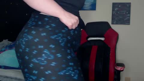 Lilly Miss Mistress Goddess Maam Queen Boss online show from 02-23-25, 11:00