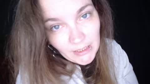 Snapshot of toxiclilly chatting on 06-10-26, 05:12 Lilly Miss Mistress Goddess Maam Queen Boss online show from 06-10-26, 05:12